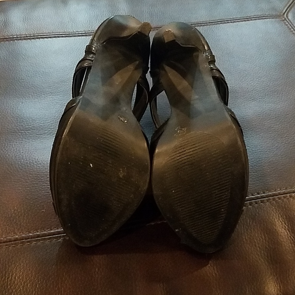 Cathy Jean black heels... WORN ONCE! - Picture 4 of 5